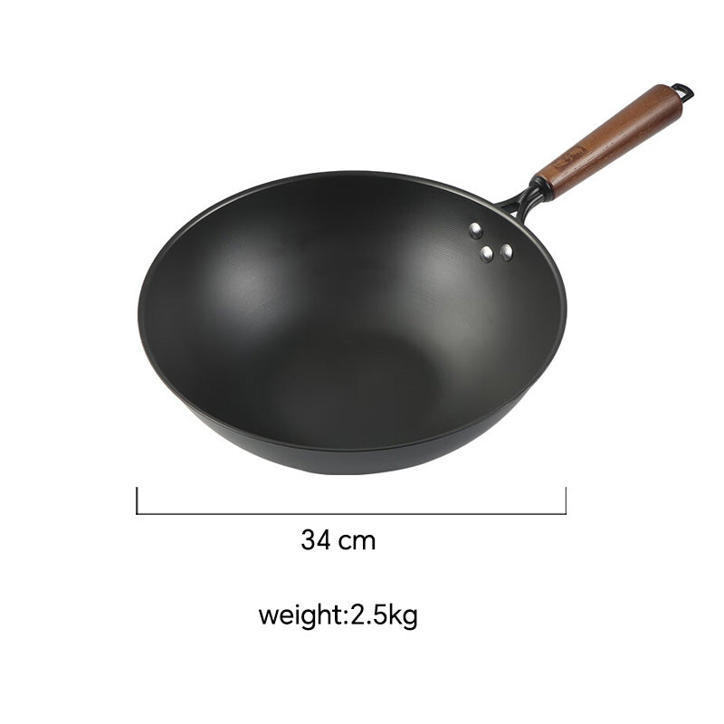34cm coating-free iron wok with 2.5kg weight, ideal for large family meals and professional Chinese cooking applications.