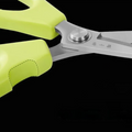 Close-up of the joint and handle design of 30Cr13 steel kitchen shears.