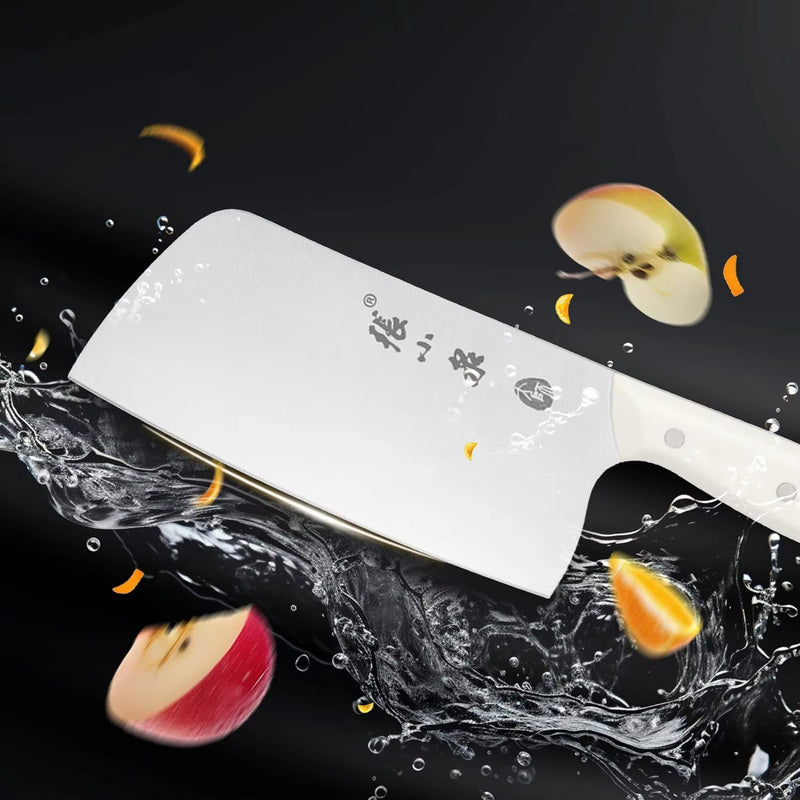 305mm 40Cr13 cleaver cutting through apples and oranges with water splashes, emphasizing its sharpness and durability.