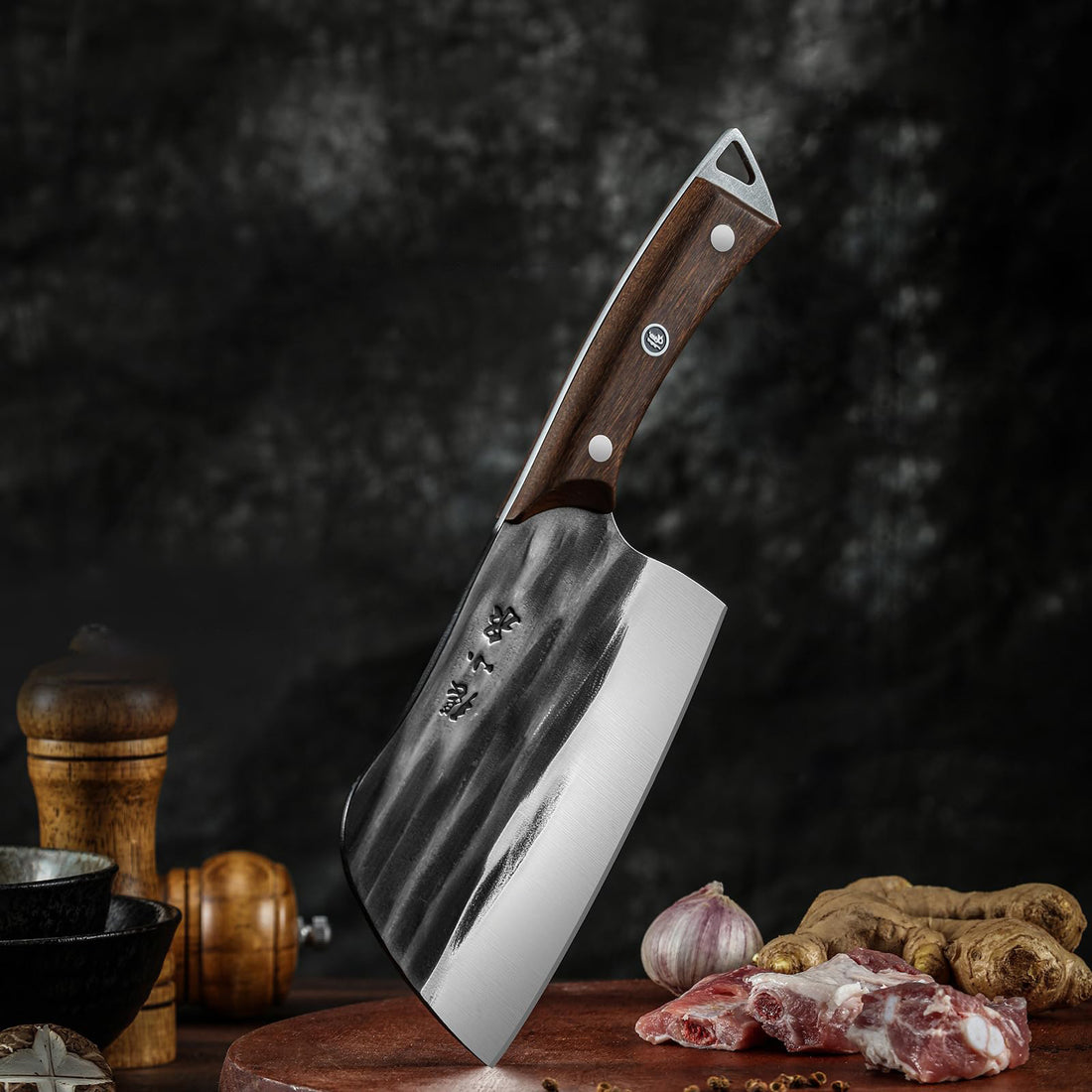 50Cr15MoV 1600°C hand-forged 200mm bone chopper with a wooden handle, displayed on a cutting board with garlic, ginger, and raw meat.